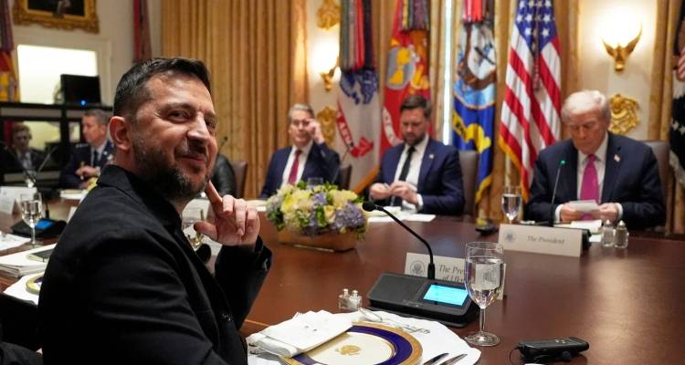 «Πυρετός» για το Ουκρανικό: Λίφτινγκ στο σχέδιο ειρήνης, συζητήσεις ΗΠΑ-Ουκρανίας-Ρωσίας στο Άμπου Ντάμπι, τηλεδιάσκεψη «προθύμων»