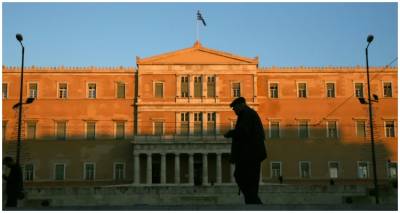 Έ&rho;&chi;&epsilon;&tau;&alpha;&iota; &tau;&omicron; &laquo;&mu;&pi;ό&nu;&omicron;&upsilon;&sigmaf;&raquo; &gamma;&iota;&alpha; &tau;&omicron;&upsilon;&sigmaf; &sigma;&upsilon;&nu;&tau;&alpha;&xi;&iota;&omicron;ύ&chi;&omicron;&upsilon;&sigmaf;: &Pi;&omicron;&iota;&omicron;&iota; &theta;&alpha; &lambda;ά&beta;&omicron;&upsilon;&nu; 200 &epsilon;&upsilon;&rho;ώ, &pi;&omicron;&iota;&omicron;&iota; 300 -&Omicron;&iota; 7 &kappa;&alpha;&tau;&eta;&gamma;&omicron;&rho;ί&epsilon;&sigmaf; [&omicron;&delta;&eta;&gamma;ό&sigmaf;]