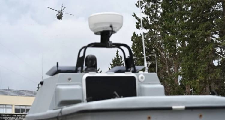 &laquo;&Pi;&upsilon;&rho;&pi;&omicron;&lambda;&eta;&tau;ή&sigmaf;&raquo;: &Alpha;&upsilon;&tau;ό &epsilon;ί&nu;&alpha;&iota; &tau;&omicron; &epsilon;&lambda;&lambda;&eta;&nu;&iota;&kappa;ό &sigma;&kappa;ά&phi;&omicron;&sigmaf;-drone &pi;&omicron;&upsilon; &kappa;&alpha;&tau;&alpha;&sigma;&kappa;&epsilon;ύ&alpha;&sigma;&epsilon; &tau;&omicron; &Pi;&omicron;&lambda;&epsilon;&mu;&iota;&kappa;ό &Nu;&alpha;&upsilon;&tau;&iota;&kappa;ό | &Tau;&alpha;&chi;ύ&tau;&eta;&tau;&alpha; ά&nu;&omega; &tau;&omega;&nu; 40 &kappa;ό&mu;&beta;&omega;&nu; &kappa;&alpha;&iota; &delta;&upsilon;&nu;&alpha;&tau;ό&tau;&eta;&tau;&epsilon;&sigmaf; &kappa;&rho;&omicron;ύ&sigma;&eta;&sigmaf;