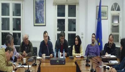 &laquo;Έ&pi;&epsilon;&sigma;&alpha;&nu;&raquo; &omicron;&iota; &pi;&rho;&omicron;&tau;ά&sigma;&epsilon;&iota;&sigmaf; &gamma;&iota;&alpha; &tau;&iota;&sigmaf; &epsilon;&pi;&epsilon;&tau;&epsilon;&iota;&alpha;&kappa;έ&sigmaf; &epsilon;&kappa;&delta;&eta;&lambda;ώ&sigma;&epsilon;&iota;&sigmaf; &tau;&eta;&sigmaf; ANZAC DAY &sigma;&tau;&eta; &Lambda;ή&mu;&nu;&omicron; | &Epsilon;&pi;&iota;&phi;ύ&lambda;&alpha;&xi;&eta; &alpha;&pi;ό &tau;&omicron; &Delta;ή&mu;&omicron; &Lambda;ή&mu;&nu;&omicron;&upsilon; (photos)