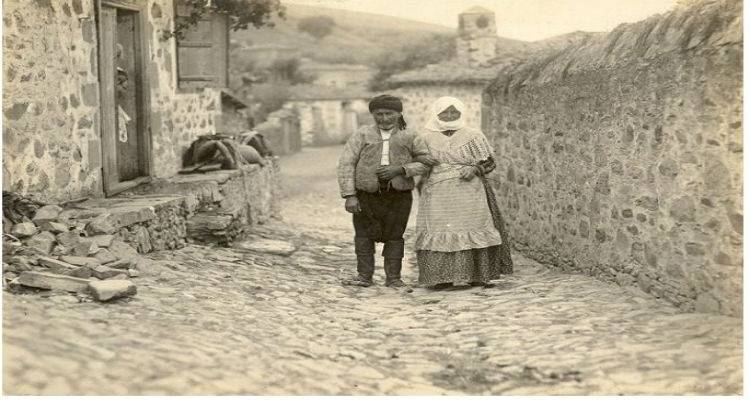 &Sigma;&pi;ά&nu;&iota;&epsilon;&sigmaf; &phi;&omega;&tau;&omicron;&gamma;&rho;&alpha;&phi;ί&epsilon;&sigmaf; &tau;&eta;&sigmaf; &Lambda;ή&mu;&nu;&omicron;&upsilon; &kappa;&alpha;&iota; &tau;&omega;&nu; &kappa;&alpha;&tau;&omicron;ί&kappa;&omega;&nu; &tau;&eta;&sigmaf; &alpha;&pi;ό &tau;&omicron; 1915
