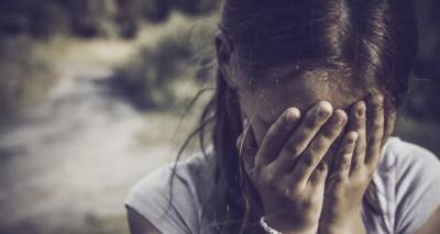 &Theta;&epsilon;&sigma;&sigma;&alpha;&lambda;&omicron;&nu;ί&kappa;&eta;: &Tau;&rho;ί&tau;&epsilon;&kappa;&nu;&omicron;&sigmaf; &pi;&alpha;&tau;έ&rho;&alpha;&sigmaf; &kappa;&alpha;&kappa;&omicron;&pi;&omicron;&iota;&omicron;ύ&sigma;&epsilon; &sigma;&epsilon;&xi;&omicron;&upsilon;&alpha;&lambda;&iota;&kappa;ά &tau;&iota;&sigmaf; &alpha;&nu;ή&lambda;&iota;&kappa;&epsilon;&sigmaf; &phi;ί&lambda;&epsilon;&sigmaf; &tau;&omega;&nu; &pi;&alpha;&iota;&delta;&iota;ώ&nu; &tau;&omicron;&upsilon;