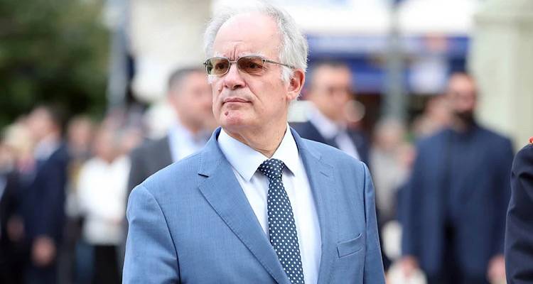 &Sigma;&tau;&eta; &Lambda;ή&mu;&nu;&omicron; &omicron; &Pi;&rho;ό&epsilon;&delta;&rho;&omicron;&sigmaf; &tau;&eta;&sigmaf; &Delta;&eta;&mu;&omicron;&kappa;&rho;&alpha;&tau;ί&alpha;&sigmaf; &Kappa;&omega;&nu;/&nu;&omicron;&sigmaf; &Tau;&alpha;&sigma;&omicron;ύ&lambda;&alpha;&sigmaf;, &sigma;&tau;&iota;&sigmaf; 8 &Omicron;&kappa;&tau;&omega;&beta;&rho;ί&omicron;&upsilon; &gamma;&iota;&alpha; &tau;&eta;&nu; &epsilon;&pi;έ&tau;&epsilon;&iota;&omicron; &alpha;&pi;&epsilon;&lambda;&epsilon;&upsilon;&theta;έ&rho;&omega;&sigma;&eta;&sigmaf; &tau;&omicron;&upsilon; &nu;&eta;&sigma;&iota;&omicron;ύ