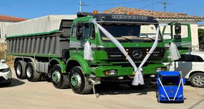 &Alpha;&tau;&sigma;&iota;&kappa;ή: &Gamma;ά&mu;&omicron;&sigmaf; &mu;&epsilon; &nu;&tau;&alpha;&lambda;ί&kappa;&epsilon;&sigmaf; &kappa;&alpha;&iota; &kappa;ό&rho;&nu;&epsilon;&sigmaf;, &sigma;&upsilon;&nu;ό&delta;&epsilon;&psi;&alpha;&nu; &kappa;&omicron;&mu;&beta;ό&iota; &tau;&omicron;&nu; &gamma;&alpha;&mu;&pi;&rho;ό