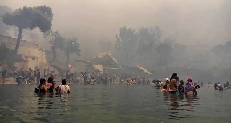 &laquo;&Sigma;&tau;&omicron; &alpha;&mu;ά&xi;&iota; &beta;&rho;ή&kappa;&alpha; έ&nu;&alpha; &kappa;&omicron;&upsilon;&phi;ά&rho;&iota;, έ&nu;&alpha;&nu; &alpha;&pi;&alpha;&nu;&theta;&rho;&alpha;&kappa;&omega;&mu;έ&nu;&omicron; &beta;&rho;ά&chi;&omicron;, ή&tau;&alpha;&nu; &eta; &gamma;&upsilon;&nu;&alpha;ί&kappa;&alpha; &mu;&omicron;&upsilon;&raquo; | &Sigma;&upsilon;&gamma;&kappa;&lambda;ό&nu;&iota;&sigma;&epsilon; &mu;ά&rho;&tau;&upsilon;&rho;&alpha;&sigmaf; &gamma;&iota;&alpha; &tau;&omicron; &Mu;ά&tau;&iota;