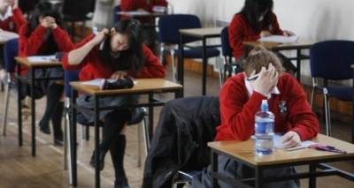 Κορονοϊός: Μετά από έντονες πιέσεις η κυβέρνηση Τζόνσον αποφάσισε να κλείσουν επ΄ αόριστον και τα σχολεία