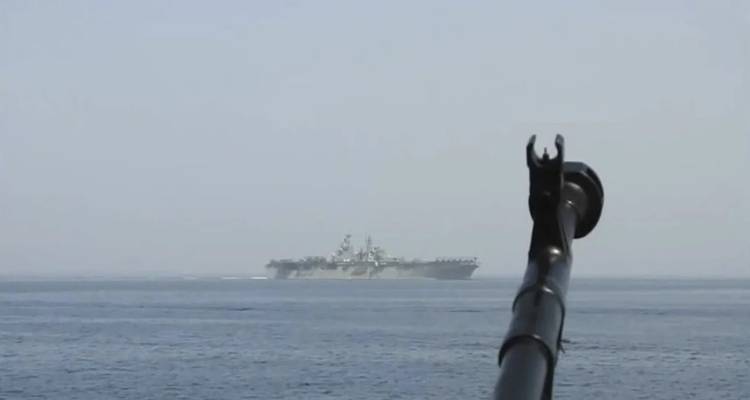 Τι είναι τα Στενά του Ορμούζ που απειλεί να κλείσει το Ιράν -Πώς θα επηρεαστεί το εμπόριο, ποιους θα έβλαπτε περισσότερο