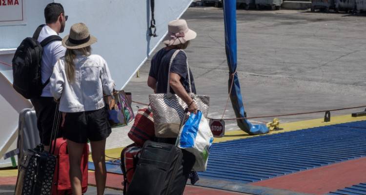 &Tau;&omicron;&upsilon;&rho;&iota;&sigma;&mu;ό&sigmaf;-&kappa;&omicron;&rho;&omega;&nu;&omicron;ϊό&sigmaf;: &Mu;&epsilon; &theta;&epsilon;&rho;&mu;&omicron;&mu;έ&tau;&rho;&eta;&sigma;&eta; &sigma;&tau;&alpha; &pi;&lambda;&omicron;ί&alpha;, &upsilon;&pi;&omicron;&chi;&rho;&epsilon;&omega;&tau;&iota;&kappa;ά &mu;ά&sigma;&kappa;&alpha; | &Omicron;&lambda;&omicron;&iota; &omicron;&iota; &kappa;&alpha;&nu;ό&nu;&epsilon;&sigmaf; &gamma;&iota;&alpha; &tau;&omicron; &tau;&alpha;&xi;ί&delta;&iota;