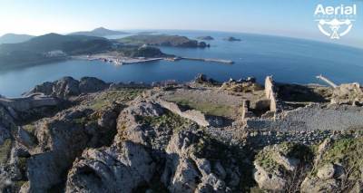 Λήμνος: Εντυπωσιακές αεροφωτογραφίες από το Κάστρο της Μύρινας!
