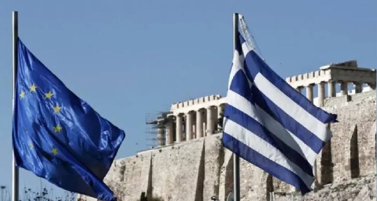 Eurogroup: &laquo;&Eta; &Epsilon;&lambda;&lambda;ά&delta;&alpha; &sigma;&epsilon; &beta;&iota;ώ&sigma;&iota;&mu;&eta; &pi;&omicron;&rho;&epsilon;ί&alpha;, &pi;&lambda;&eta;&sigma;&iota;ά&zeta;&epsilon;&iota; &sigma;&tau;&eta;&nu; έ&xi;&omicron;&delta;&omicron; &alpha;&pi;ό &tau;&eta;&nu; &epsilon;&nu;&iota;&sigma;&chi;&upsilon;&mu;έ&nu;&eta; &epsilon;&pi;&omicron;&pi;&tau;&epsilon;ί&alpha;&raquo;