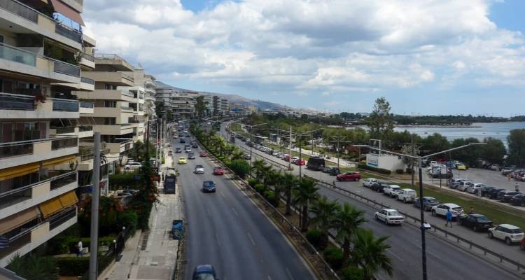 &Beta;&rho;έ&theta;&eta;&kappa;&epsilon; &beta;ό&mu;&beta;&alpha; &tau;&omicron;&upsilon; &Beta;' &Pi;&alpha;&gamma;&kappa;&omicron;&sigma;&mu;ί&omicron;&upsilon; &Pi;&omicron;&lambda;έ&mu;&omicron;&upsilon; &sigma;&tau;&eta; &Gamma;&lambda;&upsilon;&phi;ά&delta;&alpha; -&Kappa;&lambda;&epsilon;ί&nu;&epsilon;&iota; &tau;&eta;&nu; &Pi;έ&mu;&pi;&tau;&eta; &mu;&epsilon;&gamma;ά&lambda;&omicron; &tau;&mu;ή&mu;&alpha; &tau;&eta;&sigmaf; &Pi;&omicron;&sigma;&epsilon;&iota;&delta;ώ&nu;&omicron;&sigmaf;