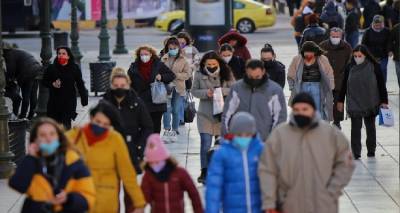 &Kappa;&omicron;&rho;&omega;&nu;&omicron;ϊό&sigmaf;: &Sigma;&tau;&alpha; 23.621 &tau;&alpha; &nu;έ&alpha; &kappa;&rho;&omicron;ύ&sigma;&mu;&alpha;&tau;&alpha;, 55 &theta;ά&nu;&alpha;&tau;&omicron;&iota; &kappa;&alpha;&iota; 354 &delta;&iota;&alpha;&sigma;&omega;&lambda;&eta;&nu;&omega;&mu;έ&nu;&omicron;&iota;