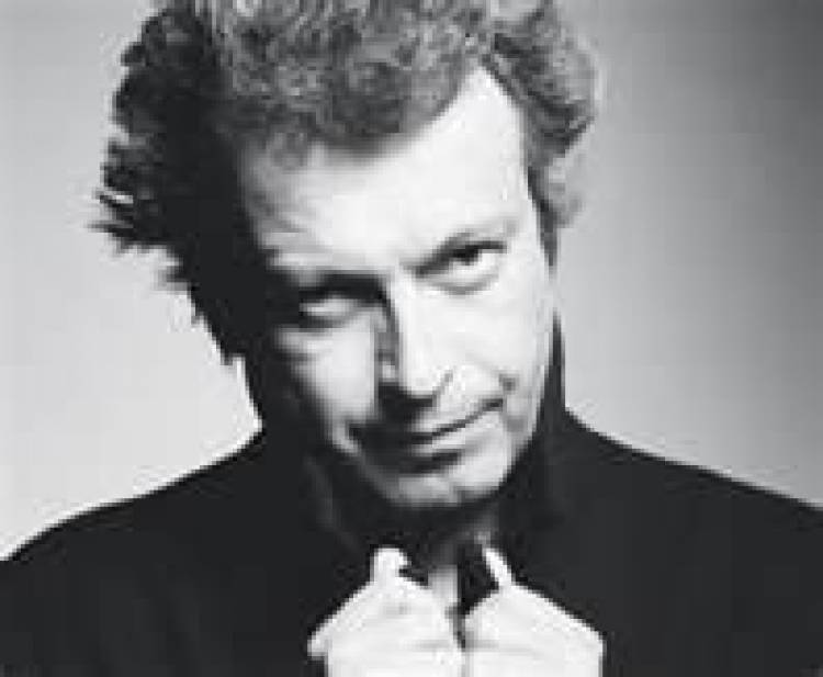 &Alpha;&sigma;&kappa;ή&sigma;&epsilon;&iota;&sigmaf; &mu;&nu;ή&mu;&eta;&sigmaf;, 4