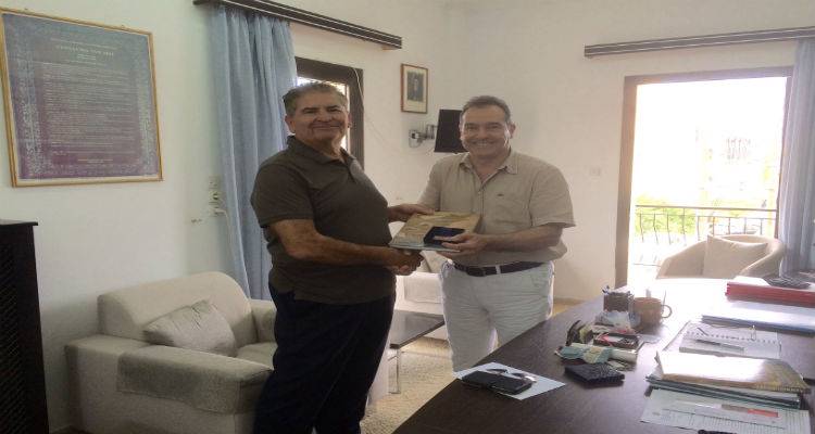 Στον Έπαρχο Λήμνου ο Πρόεδρος της Ομοσπονδίας Λημνιακών Συλλόγων Αυστραλίας