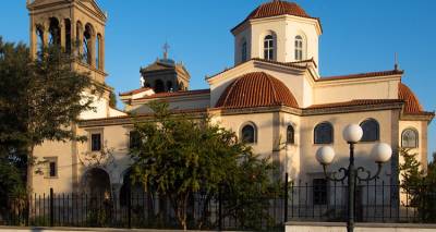 &Omicron;&iota; &Gamma;&acute; &chi;&alpha;&iota;&rho;&epsilon;&tau;&iota;&sigma;&mu;&omicron;ί &pi;&rho;&omicron;&sigmaf; &tau;&eta;&nu; &Upsilon;&pi;&epsilon;&rho;&alpha;&gamma;ί&alpha; &Theta;&epsilon;&omicron;&tau;ό&kappa;&omicron;, &sigma;ή&mu;&epsilon;&rho;&alpha; &sigma;&tau;&iota;&sigmaf; &epsilon;&kappa;&kappa;&lambda;&eta;&sigma;&iota;έ&sigmaf;