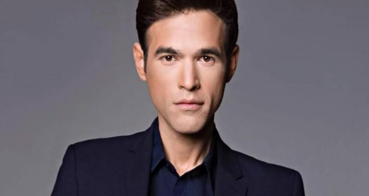 &Tau;&iota; &sigma;&upsilon;&mu;&beta;&alpha;ί&nu;&epsilon;&iota; &mu;&epsilon; &tau;&omicron;&nu; &Mu;έ&nu;&iota;&omicron; &Phi;&omicron;&upsilon;&rho;&theta;&iota;ώ&tau;&eta; | &Alpha;&pi;&omicron;&sigma;ύ&rho;&omicron;&nu;&tau;&alpha;&iota; &omicron;&iota; &alpha;&sigma;&tau;&upsilon;&nu;&omicron;&mu;&iota;&kappa;&omicron;ί &alpha;&pi;ό &tau;&eta; &phi;ύ&lambda;&alpha;&xi;ή &tau;&omicron;&upsilon;, &mu;&epsilon; &epsilon;&nu;&tau;&omicron;&lambda;ή &Chi;&rho;&upsilon;&sigma;&omicron;&chi;&omicron;ΐ&delta;&eta;