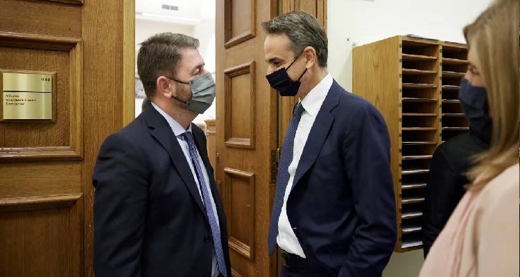 &Omicron; &Mu;&eta;&tau;&sigma;&omicron;&tau;ά&kappa;&eta;&sigmaf; &mu;&epsilon; &sigma;&kappa;&lambda;&eta;&rho;ό &rho;&omicron;&kappa;: &Gamma;&iota;&alpha;&tau;ί &beta;ά&zeta;&epsilon;&iota; &sigma;&tau;&omicron; ί&delta;&iota;&omicron; &kappa;ά&delta;&rho;&omicron; &Tau;&sigma;ί&pi;&rho;&alpha;-&Alpha;&nu;&delta;&rho;&omicron;&upsilon;&lambda;ά&kappa;&eta;, &mu;&epsilon;&tau;ά &tau;&eta;&nu; &upsilon;&pi;ό&theta;&epsilon;&sigma;&eta; &Kappa;&alpha;ϊ&lambda;ή