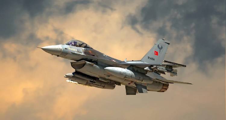 &Alpha;&pi;ί&sigma;&tau;&epsilon;&upsilon;&tau;&eta; &pi;&rho;ό&kappa;&lambda;&eta;&sigma;&eta;: &Delta;ύ&omicron; &tau;&omicron;&upsilon;&rho;&kappa;&iota;&kappa;ά F-16 &pi;έ&tau;&alpha;&xi;&alpha;&nu; 2,5 &nu;.&mu;. &alpha;&pi;ό &tau;&eta;&nu; &Alpha;&lambda;&epsilon;&xi;&alpha;&nu;&delta;&rho;&omicron;ύ&pi;&omicron;&lambda;&eta; | Έ&nu;&tau;&omicron;&nu;&omicron; &delta;&iota;ά&beta;&eta;&mu;&alpha; &tau;&omicron;&upsilon; &Upsilon;&Pi;&Epsilon;&Xi;
