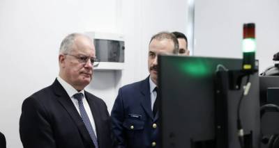 Ο ΠτΔ Κώστας Τασούλας εγκαινίασε την υπερσύγχρονη συσκευή απώλειας προσανατολισμού στο 251 ΓΝΑ  | Δωρεά της Βουλής