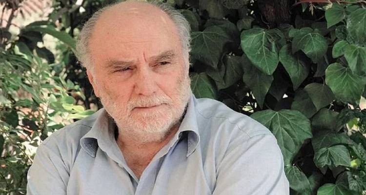 &Pi;έ&theta;&alpha;&nu;&epsilon; &omicron; &sigma;&pi;&omicron;&upsilon;&delta;&alpha;ί&omicron;&sigmaf; &delta;&iota;&alpha;&nu;&omicron;&omicron;ύ&mu;&epsilon;&nu;&omicron;&sigmaf;, &Sigma;&tau;έ&lambda;&iota;&omicron;&sigmaf; &Rho;ά&mu;&phi;&omicron;&sigmaf; &sigma;&epsilon; &eta;&lambda;&iota;&kappa;ί&alpha; 87 &epsilon;&tau;ώ&nu;