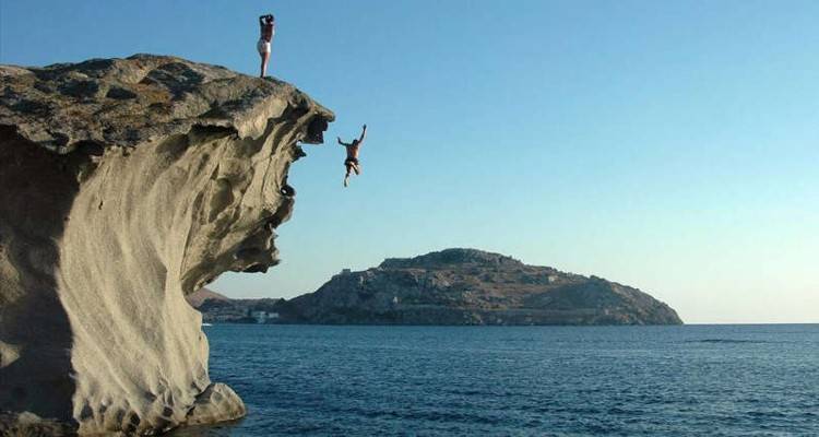 Στη Λήμνο δεν περιπλανιέσαι μόνο στην έρημο των Αμμοθινών