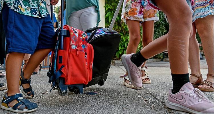 &Tau;έ&lambda;&omicron;&sigmaf; &sigma;&epsilon; &upsilon;&pi;&omicron;&chi;&rho;&epsilon;&omega;&tau;&iota;&kappa;ά &tau;&epsilon;&sigma;&tau; &kappa;&alpha;&iota; &mu;ά&sigma;&kappa;&epsilon;&sigmaf; &sigma;&tau;&alpha; &sigma;&chi;&omicron;&lambda;&epsilon;ί&alpha;