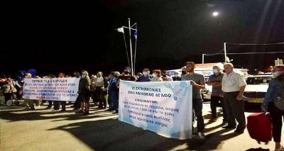 &Phi;&omega;&tau;&omicron;: &Beta;&lambda;ά&sigma;&sigma;&eta;&sigmaf; &Chi;&alpha;&tau;&zeta;&eta;&chi;&alpha;&rho;&alpha;&lambda;ά&mu;&pi;&omicron;&upsilon;&sigmaf; 