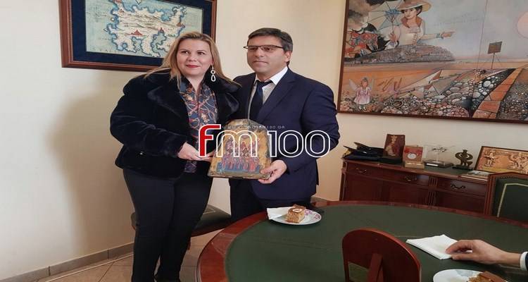 &Sigma;&tau;&eta;&nu; &Epsilon;&lambda;&epsilon;&omicron;&nu;ώ&rho;&alpha; &Gamma;&epsilon;ώ&rho;&gamma;&alpha; &tau;&omicron; &phi;&lambda;&omicron;&upsilon;&rho;ί &tau;&eta;&sigmaf; &beta;&alpha;&sigma;&iota;&lambda;ό&pi;&iota;&tau;&alpha;&sigmaf; &tau;&omicron;&upsilon; &Delta;ή&mu;&omicron;&upsilon; &Lambda;ή&mu;&nu;&omicron;&upsilon; (photos + video)