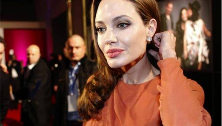 Αντζελίνα Ζολί: «Υποβλήθηκα σε προληπτική μαστεκτομή»