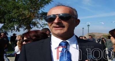 &Lambda;ή&mu;&nu;&omicron;&sigmaf;: &Epsilon;&pi;&iota;&sigma;&tau;&omicron;&lambda;ή &Beta;&lambda;ά&tau;&tau;&alpha; &pi;&rho;&omicron;&sigmaf; &Chi;&alpha;&rho;&delta;&alpha;&lambda;&iota;ά: &laquo;&Epsilon;&pi;&iota;&tau;&rho;έ&psi;&tau;&epsilon; &tau;&eta;&nu; &pi;&rho;ό&sigma;&beta;&alpha;&sigma;&eta; &sigma;&epsilon; &lambda;ί&sigma;&tau;&epsilon;&sigmaf; &epsilon;&pi;&iota;&beta;&alpha;&tau;ώ&nu;&raquo;