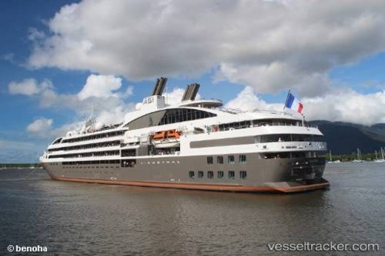 Έδεσε το Σάββατο στη Λήμνο το κρουαζιερόπλοιο «L&#039; austral»