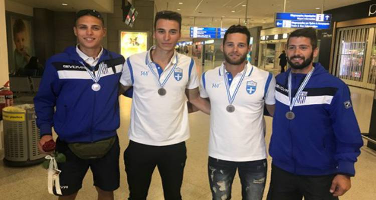 &Pi;&alpha;&nu;&alpha;&gamma;&iota;ώ&tau;&eta;&sigmaf; &Mu;&alpha;&gamma;&delta;&alpha;&nu;ή&sigmaf;: &laquo;&Epsilon;ί&mu;&alpha;&sigma;&tau;&epsilon; &chi;&alpha;&rho;&omicron;ύ&mu;&epsilon;&nu;&omicron;&iota;, &gamma;&iota;&alpha;&tau;ί &delta;ώ&sigma;&alpha;&mu;&epsilon; &chi;&alpha;&rho;ά &kappa;&alpha;&iota; &sigma;&tau;&omicron;&upsilon;&sigmaf; &omicron;&mu;&omicron;&gamma;&epsilon;&nu;&epsilon;ί&sigmaf;&raquo;