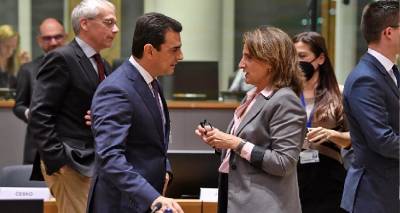&Epsilon;&nu;&epsilon;&rho;&gamma;&epsilon;&iota;&alpha;&kappa;ή &kappa;&rho;ί&sigma;&eta;: &Omicron;&iota; &delta;&iota;&alpha;&phi;&omega;&nu;ί&epsilon;&sigmaf; &kappa;&alpha;&iota; &omicron;&iota; &sigma;&upsilon;&mu;&beta;&iota;&beta;&alpha;&sigma;&mu;&omicron;ί &gamma;&iota;&alpha; &tau;&omicron; &pi;&lambda;&alpha;&phi;ό&nu; | &Tau;&iota; &theta;&alpha; &sigma;&upsilon;&zeta;&eta;&tau;ή&sigma;&omicron;&upsilon;&nu; &sigma;ή&mu;&epsilon;&rho;&alpha; &omicron;&iota; &upsilon;&pi;&omicron;&upsilon;&rho;&gamma;&omicron;ί &Epsilon;&nu;έ&rho;&gamma;&epsilon;&iota;&alpha;&sigmaf; &tau;&eta;&sigmaf; &Epsilon;&Epsilon;