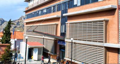 &Lambda;ή&mu;&nu;&omicron;&sigmaf;: &Omicron; &Iota;&alpha;&tau;&rho;&iota;&kappa;ό&sigmaf; &Sigma;ύ&lambda;&lambda;&omicron;&gamma;&omicron;&sigmaf; &gamma;&iota;&alpha; &tau;&eta;&nu; &alpha;&pi;&omicron;&upsilon;&sigma;ί&alpha; &kappa;&alpha;&rho;&delta;&iota;&omicron;&lambda;ό&gamma;&omicron;&upsilon; &alpha;&pi;ό &tau;&omicron; &nu;&omicron;&sigma;&omicron;&kappa;&omicron;&mu;&epsilon;ί&omicron;, &mu;&epsilon; &alpha;&iota;&chi;&mu;έ&sigmaf; &gamma;&iota;&alpha; &tau;&eta; &delta;&iota;&omicron;ί&kappa;&eta;&sigma;&eta;