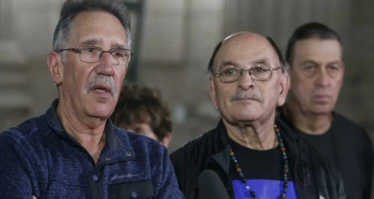 Aπίστευτο: Για 70 χρόνια ο ένας ζούσε τη ζωή του άλλου από ένα λάθος στο μαιευτήριο | Σήμερα ζητούν δικαίωση