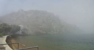 Πυκνή ομίχλη «εξαφάνισε» το Κάστρο της Μύρινας (photos + video)