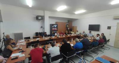 Ά&gamma;&iota;&omicron;&sigmaf; &Sigma;ώ&zeta;&omega;&nu;: &Epsilon;&pi;ί&sigma;&eta;&mu;&eta; &alpha;&rho;&gamma;ί&alpha; &eta; &epsilon;&omicron;&rho;&tau;ή &tau;&omicron;&upsilon; &mu;&epsilon; &alpha;&pi;ό&phi;&alpha;&sigma;&eta; &Delta;&eta;&mu;&omicron;&tau;&iota;&kappa;&omicron;ύ &Sigma;&upsilon;&mu;&beta;&omicron;&upsilon;&lambda;ί&omicron;&upsilon;