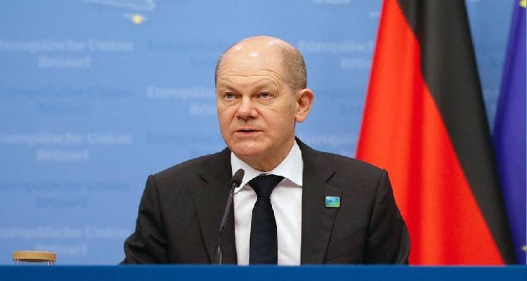 &Omicron; Ό&lambda;&alpha;&phi; &Sigma;&omicron;&lambda;&tau;&sigmaf; έ&rho;&chi;&epsilon;&tau;&alpha;&iota; &sigma;&tau;&eta; &Theta;&epsilon;&sigma;&sigma;&alpha;&lambda;&omicron;&nu;ί&kappa;&eta; &sigma;&tau;&iota;&sigmaf; 10 &Iota;&omicron;&upsilon;&nu;ί&omicron;&upsilon;