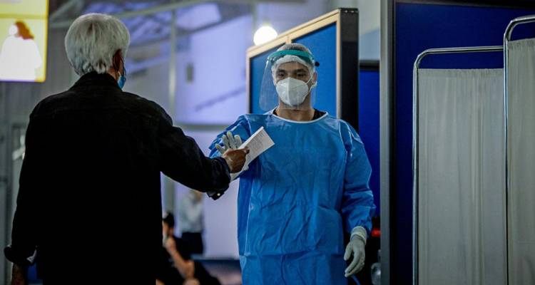 &Kappa;&omicron;&rho;&omega;&nu;&omicron;ϊό&sigmaf;: &Sigma;&tau;&alpha; 33 &tau;&alpha; &nu;έ&alpha; &kappa;&rho;&omicron;ύ&sigma;&mu;&alpha;&tau;&alpha; &sigma;&tau;&eta; &chi;ώ&rho;&alpha; &mu;&alpha;&sigmaf; | &laquo;&Epsilon;&iota;&sigma;&alpha;&gamma;ό&mu;&epsilon;&nu;&alpha;&raquo; &tau;&alpha; 24