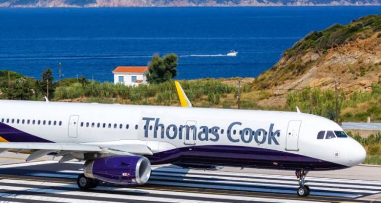 &Chi;&alpha;&omicron;&tau;&iota;&kappa;ή &kappa;&alpha;&tau;ά&rho;&rho;&epsilon;&upsilon;&sigma;&eta; &tau;&eta;&sigmaf; Thomas Cook: 50.000 &epsilon;&gamma;&kappa;&lambda;&omega;&beta;&iota;&sigma;&mu;έ&nu;&omicron;&iota; &tau;&omicron;&upsilon;&rho;ί&sigma;&tau;&epsilon;&sigmaf; &sigma;&tau;&eta;&nu; &Epsilon;&lambda;&lambda;ά&delta;&alpha;, 600.000 &sigma;&epsilon; ό&lambda;&omicron; &tau;&omicron;&nu; &kappa;ό&sigma;&mu;&omicron;