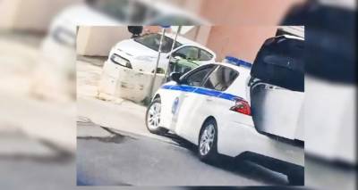 Σάλος με το βίντεο με τον αστυνομικό που μετέφερε ψυγείο με περιπολικό και ανοικτό πορτμπαγκάζ -Τέθηκε σε διαθεσιμότητα