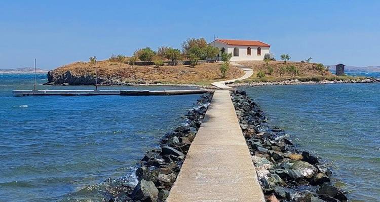 &Pi;&alpha;&nu;&eta;&gamma;&upsilon;&rho;ί&zeta;&epsilon;&iota; &omicron; Ά&gamma;&iota;&omicron;&sigmaf; &Nu;&iota;&kappa;ό&lambda;&alpha;&omicron;&sigmaf; &sigma;&tau;&eta; &Nu;έ&alpha; &Kappa;&omicron;ύ&tau;&alpha;&lambda;&eta; &ndash; &Iota;&epsilon;&rho;ό &lambda;&epsilon;ί&psi;&alpha;&nu;&omicron; &pi;&rho;&omicron;&sigmaf; &pi;&rho;&omicron;&sigma;&kappa;ύ&nu;&eta;&sigma;&eta; &sigma;&epsilon; &mu;&omicron;&nu;&alpha;&delta;&iota;&kappa;ή &tau;&omicron;&pi;&omicron;&theta;&epsilon;&sigma;ί&alpha;