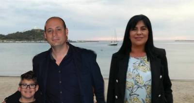&Omicron; &Omicron;&Kappa;&Pi;&Alpha; &Delta;ή&mu;&omicron;&upsilon; &Lambda;ή&mu;&nu;&omicron;&upsilon; &epsilon;&upsilon;&chi;&alpha;&rho;&iota;&sigma;&tau;&epsilon;ί &tau;&eta; &Mu;&alpha;&gamma;&delta;&alpha;&lambda;&eta;&nu;ή &Tau;&omicron;ύ&phi;&omicron;&upsilon;