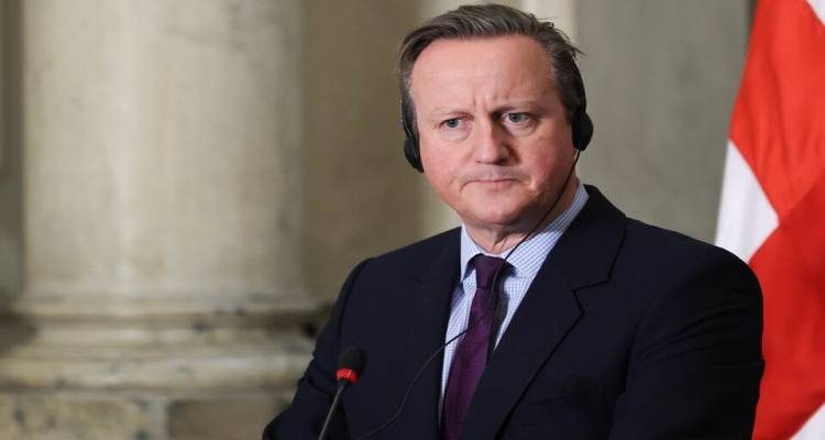 Το κακόβουλο Ιράν αποτελεί απειλή για τον κόσμο, προειδοποιεί ο Κάμερον