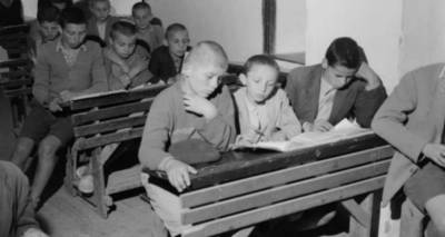 Καλή Χρονιά 1961: Άμα κερδίσουμε το Λαχείο Συντακτών θα πάμε να δούμε θάλασσα!