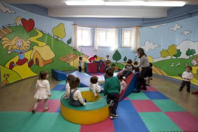 &Lambda;ή&gamma;&epsilon;&iota; &sigma;ή&mu;&epsilon;&rho;&alpha; &eta; &pi;&rho;&omicron;&theta;&epsilon;&sigma;&mu;ί&alpha; &alpha;&iota;&tau;ή&sigma;&epsilon;&omega;&nu; &gamma;&iota;&alpha; &tau;&omicron;&upsilon;&sigmaf; &pi;&alpha;&iota;&delta;&iota;&kappa;&omicron;ύ&sigmaf; &sigma;&tau;&alpha;&theta;&mu;&omicron;ύ&sigmaf;
