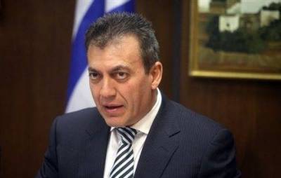 Καμία μείωση του κατώτατου μισθού, ούτε κατάργηση 13ου-14ου, ξεκαθαρίζει ο Γ.Βρούτσης