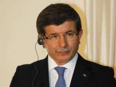 Αναστάτωση στην Αθήνα από την περίεργη «ευχή» του Νταβούτογλου (!!)