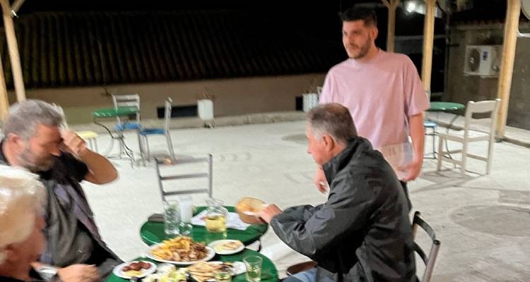 &Pi;&epsilon;&rho;&iota;&omicron;&delta;&epsilon;ί&alpha; &tau;&omicron;&upsilon; &Sigma;&pi;ύ&rho;&omicron;&upsilon; &Pi;&lambda;ά&nu;&tau;&zeta;&omicron;&upsilon;, &upsilon;&pi;&omicron;&psi;ή&phi;&iota;&omicron;&upsilon; &beta;&omicron;&upsilon;&lambda;&epsilon;&upsilon;&tau;ή &tau;&omicron;&upsilon; &Kappa;&Kappa;&Epsilon; &sigma;&tau;&omicron; &nu;&omicron;&mu;ό, &sigma;&tau;&alpha; &chi;&omega;&rho;&iota;ά &Pi;&lambda;&alpha;&tau;ύ, &Theta;ά&nu;&omicron;&sigmaf; &kappa;&alpha;&iota; &Kappa;&omicron;&rho;&nu;ό