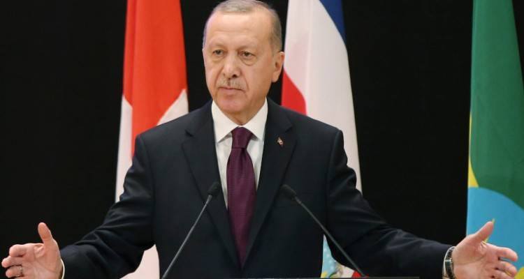 &Omicron; &Epsilon;&rho;&nu;&tau;&omicron;&gamma;ά&nu; &alpha;&pi;&epsilon;&iota;&lambda;&epsilon;ί &nu;&alpha; &pi;&lambda;&eta;&mu;&mu;&upsilon;&rho;ί&sigma;&epsilon;&iota; &mu;&epsilon; &pi;&rho;ό&sigma;&phi;&upsilon;&gamma;&epsilon;&sigmaf; &tau;&eta;&nu; &Epsilon;&Epsilon; -&Pi;&rho;&omicron;&epsilon;&iota;&delta;&omicron;&pi;&omicron;&iota;&epsilon;ί &mu;&epsilon; &epsilon;&pi;&alpha;&nu;ά&lambda;&eta;&psi;&eta; &tau;&omicron;&upsilon; 2015